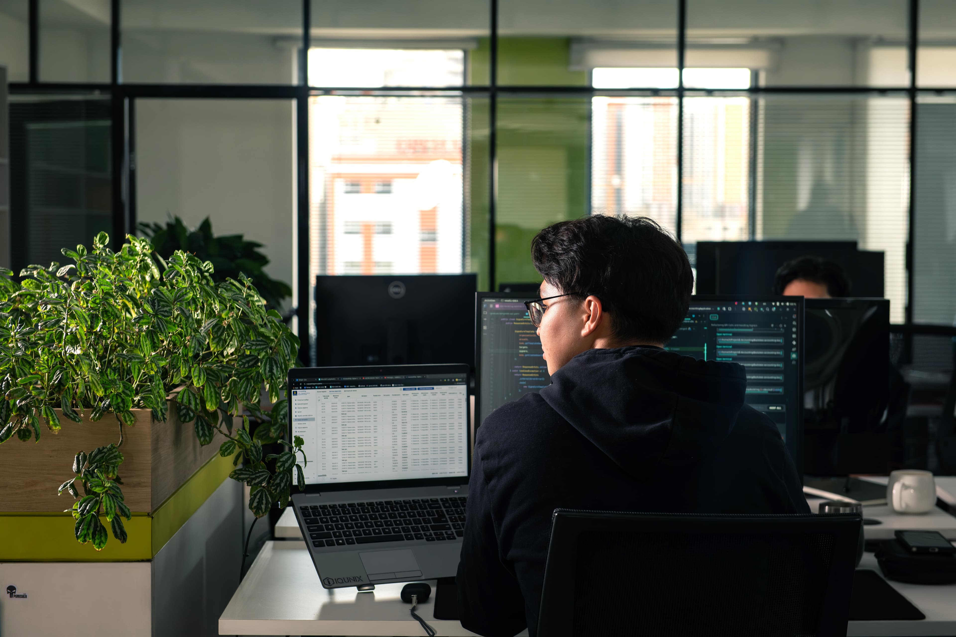 Erin Systems инженер ажлын байрандаа